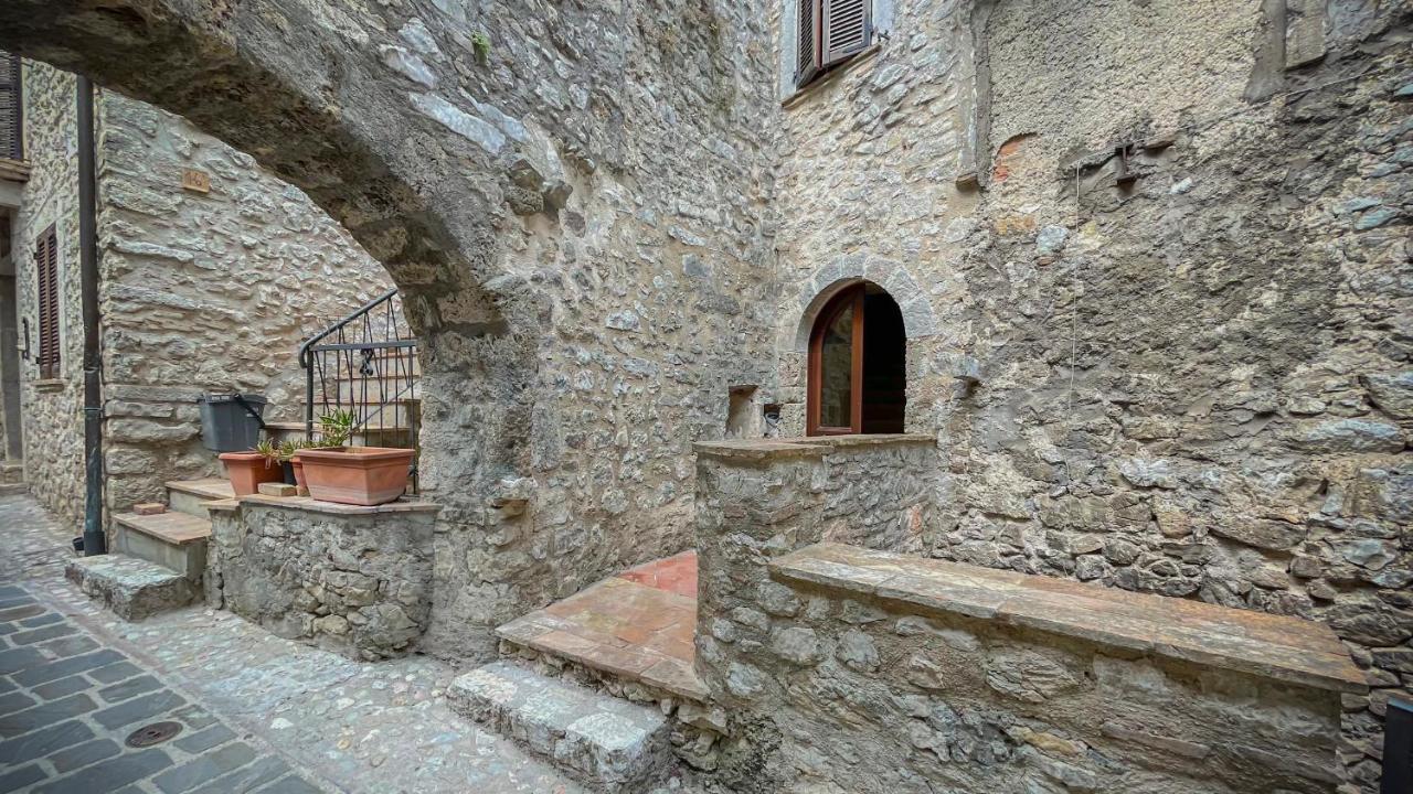 Borgo San Valentino Aparthotel Arrone Exterior photo